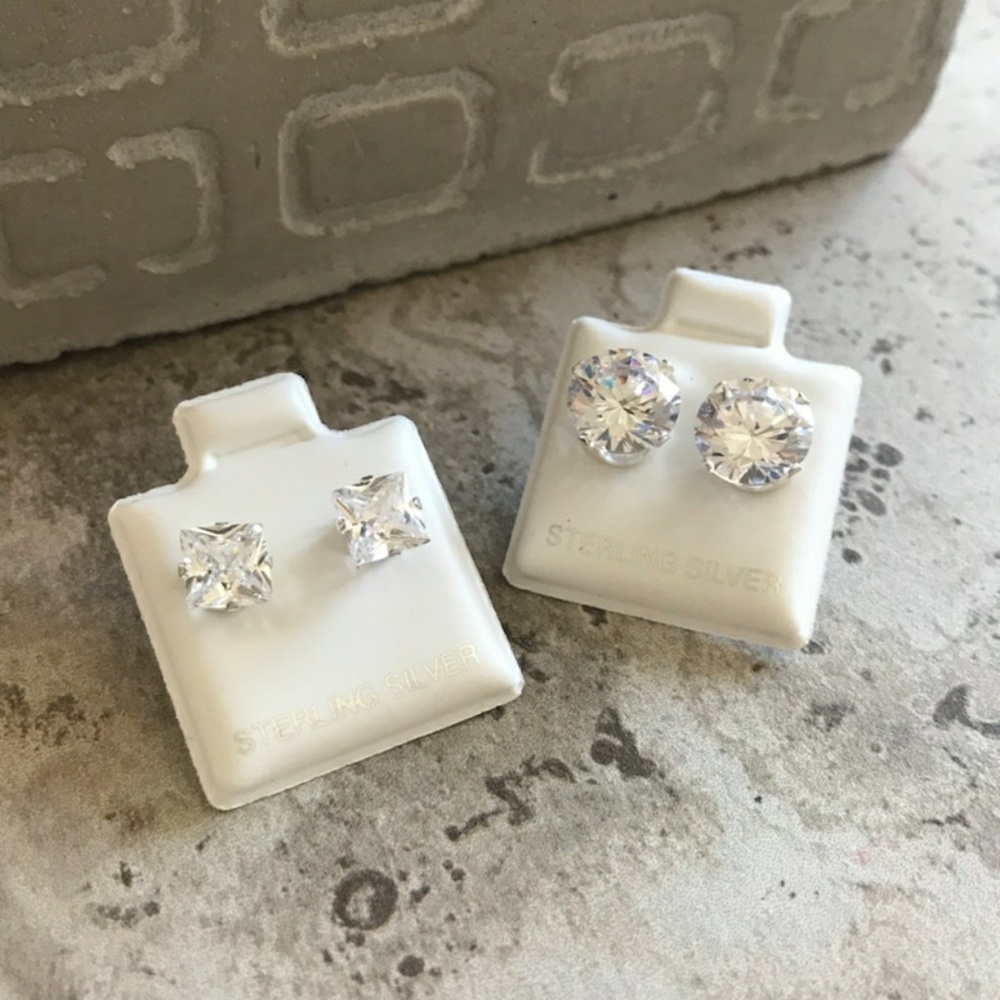 Stunning .925 Sterling Silver Stud Earrings
